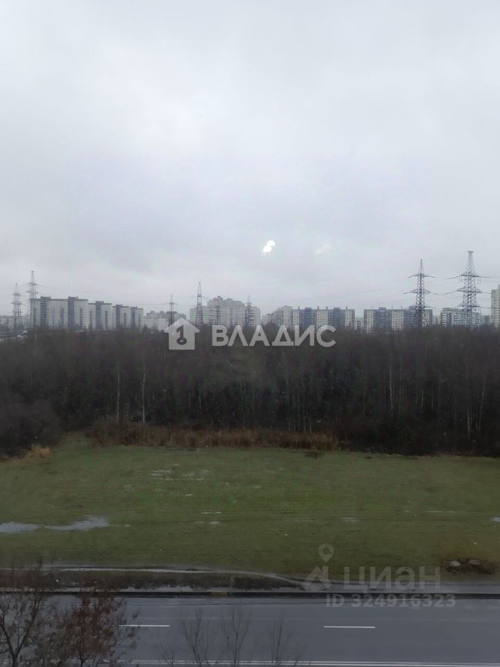 Продажа 2-комн квартиры на вторичном рынке улица Передовиков,  д. 1/6