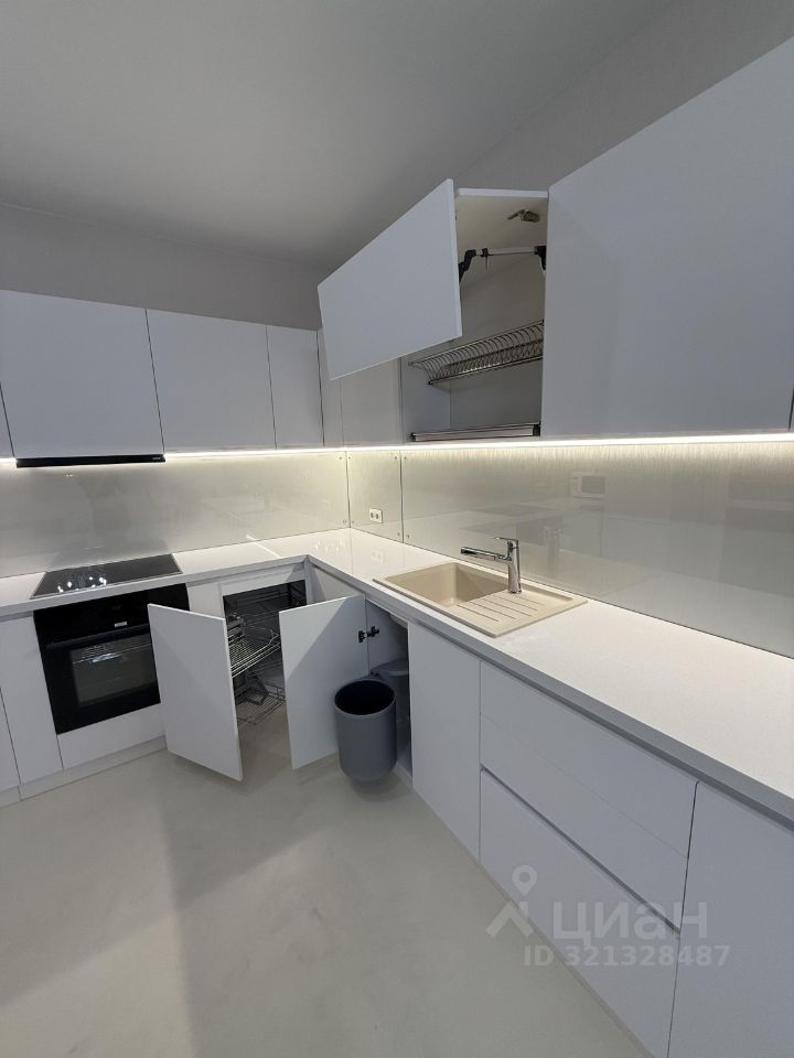 Аренда 3-комн квартиры на вторичном рынке 2-я Дубровская улица, 5