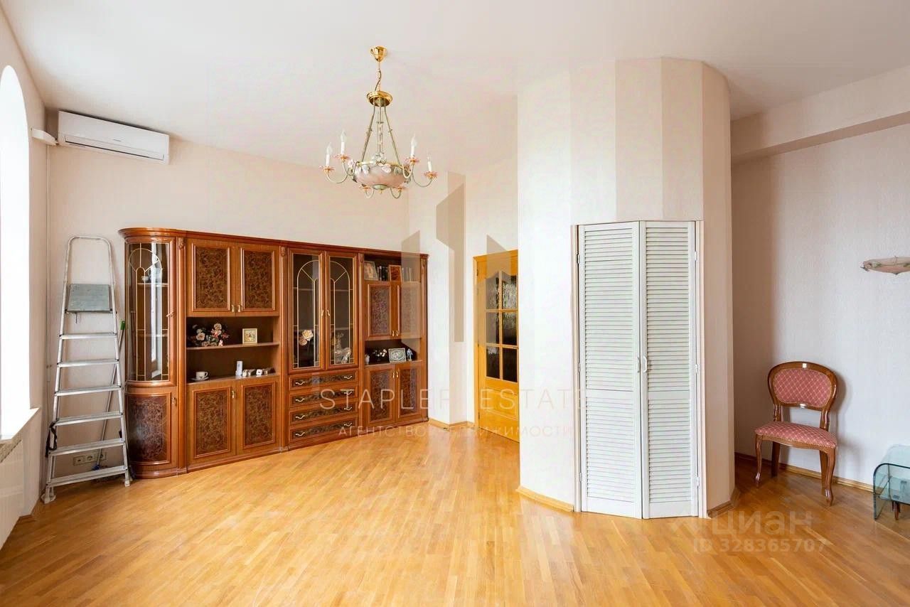 Продажа 4-комн квартиры на вторичном рынке улица Плющиха, 53/25С1