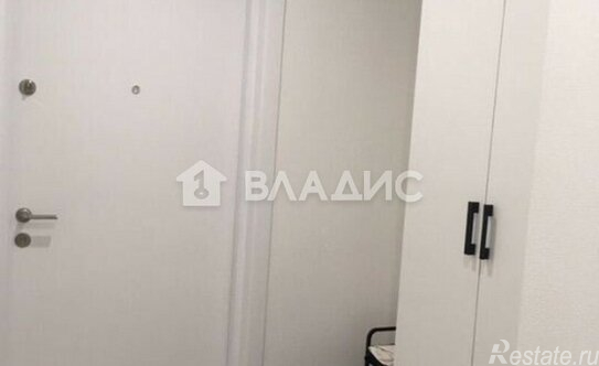 Продажа 1-комн квартиры на вторичном рынке улица Усадебный Парк,  д. 3