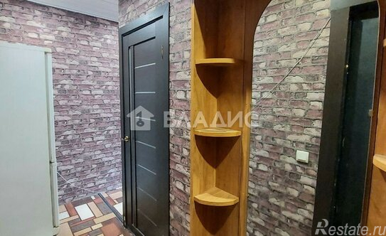 Продажа 2-комн квартиры на вторичном рынке Зиминка, улица Красина,  д. 26