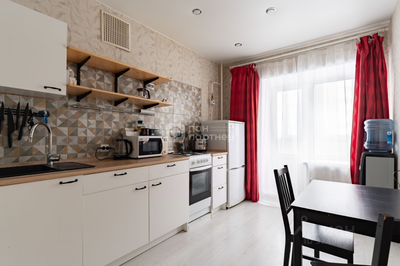 Продажа 1-комн квартиры на вторичном рынке Гатчина, улица Красных Военлетов, 4А