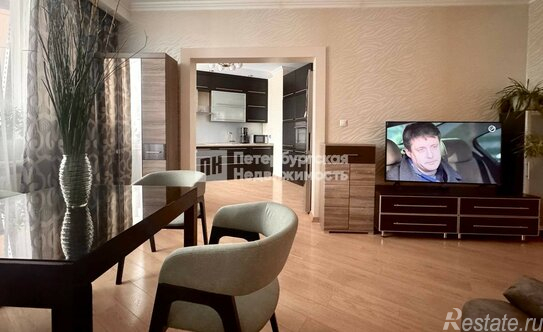 Продажа 3-комн квартиры на вторичном рынке Комендантский пр-кт