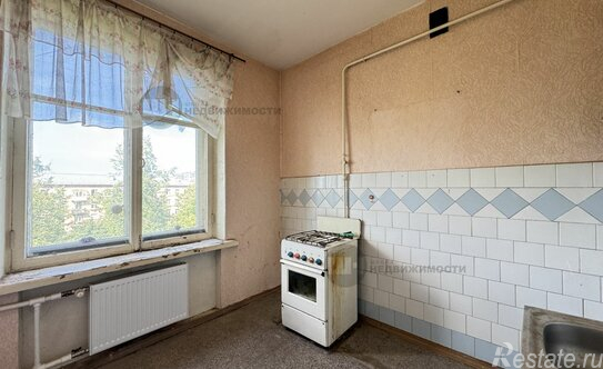 Продажа 2-комн квартиры на вторичном рынке Новолитовская улица,  д. 11