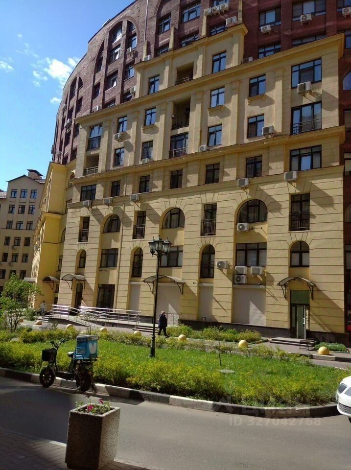 Продажа 3-комн квартиры на вторичном рынке улица Маршала Рыбалко,  д. 2к9