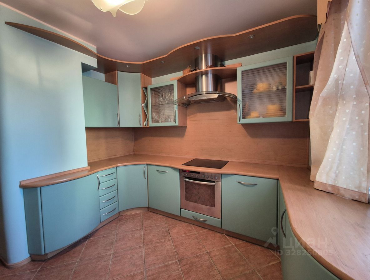 Продажа 3-комн квартиры на вторичном рынке улица Красного Маяка, 17К1