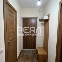 Продажа 3-комн квартиры на вторичном рынке Космонавтов пр-кт,  д. 28 к2