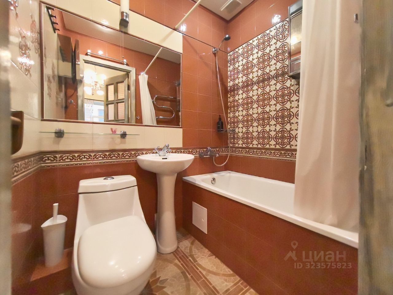 Продажа 2-комн квартиры на вторичном рынке Свечной переулок, 5