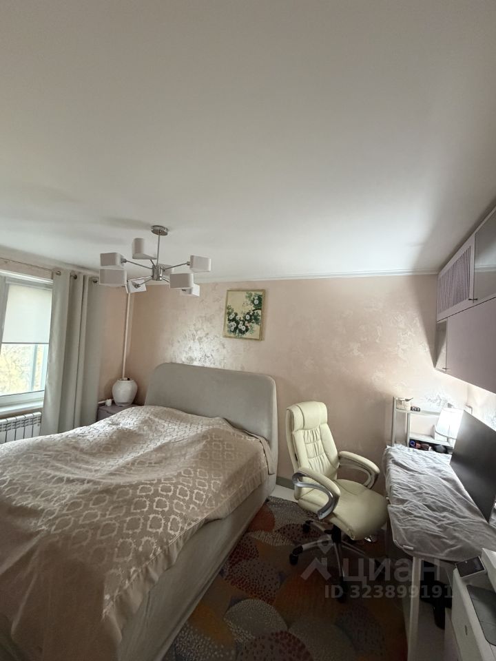 Продажа 3-комн квартиры на вторичном рынке улица Яблочкова, 36