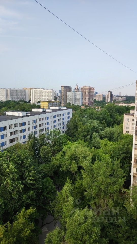 Аренда 1-комн квартиры на вторичном рынке Инициативная улица, 12