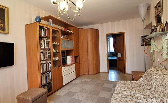 Продажа 3-комн квартиры на вторичном рынке ул Генерала Антонова,  д. 4,  к. 1