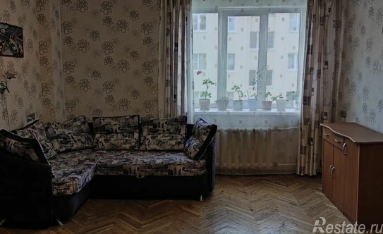 Продажа 3-комн квартиры на вторичном рынке Оборонная улица,  д. 3