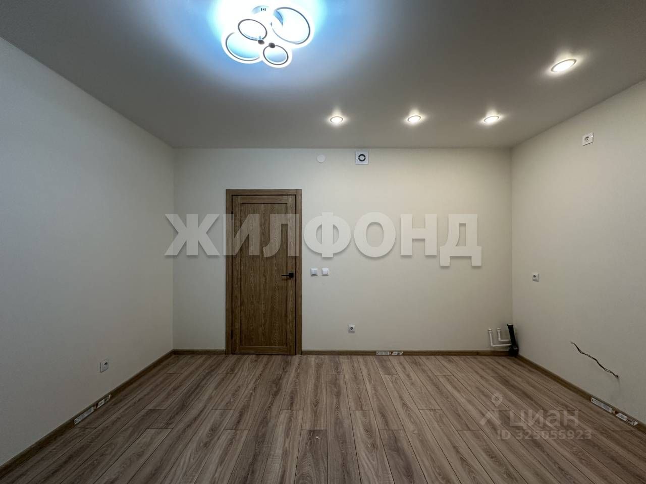 Продажа студии пос. Янино-1, бульвар Цветной, 10к1