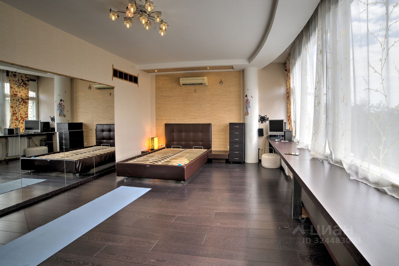 Продажа 4-комн квартиры на вторичном рынке пос. Мечниково, 22