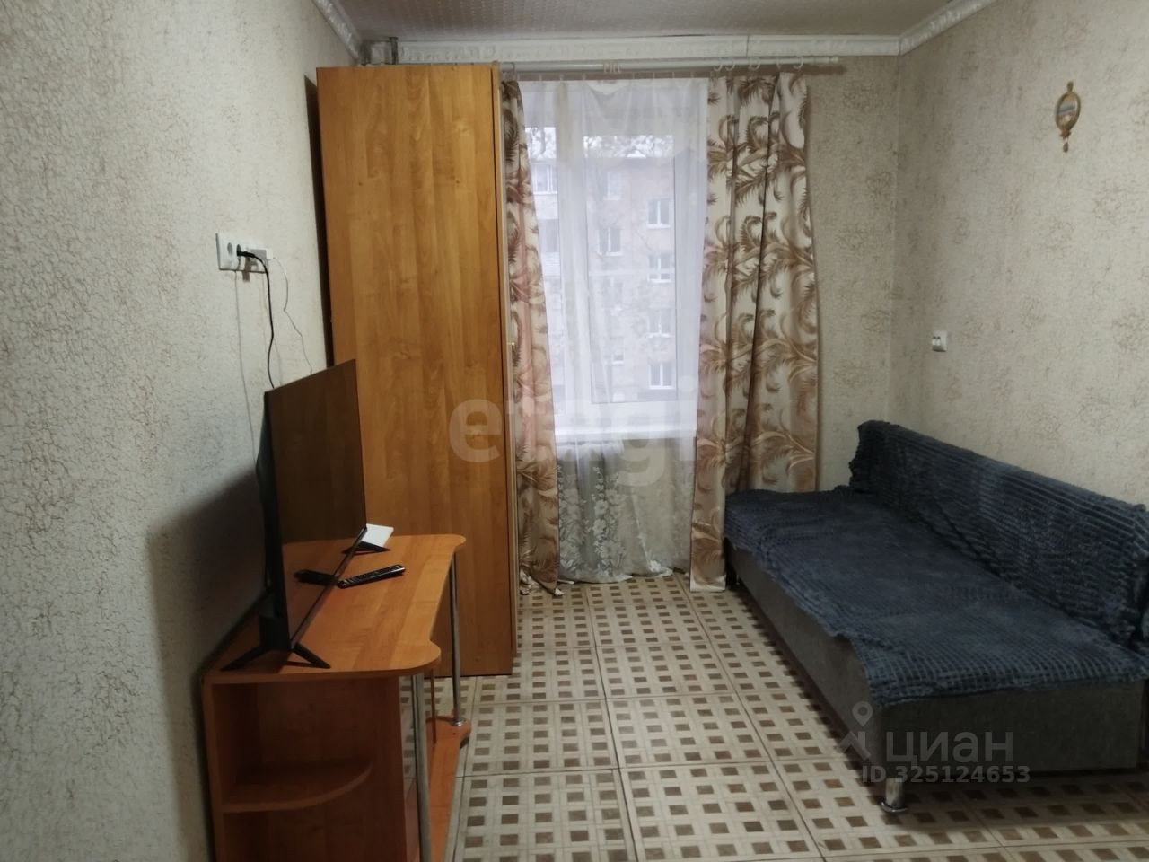 Продажа 2-комн квартиры на вторичном рынке пос. Большевик, улица Ленина, 20