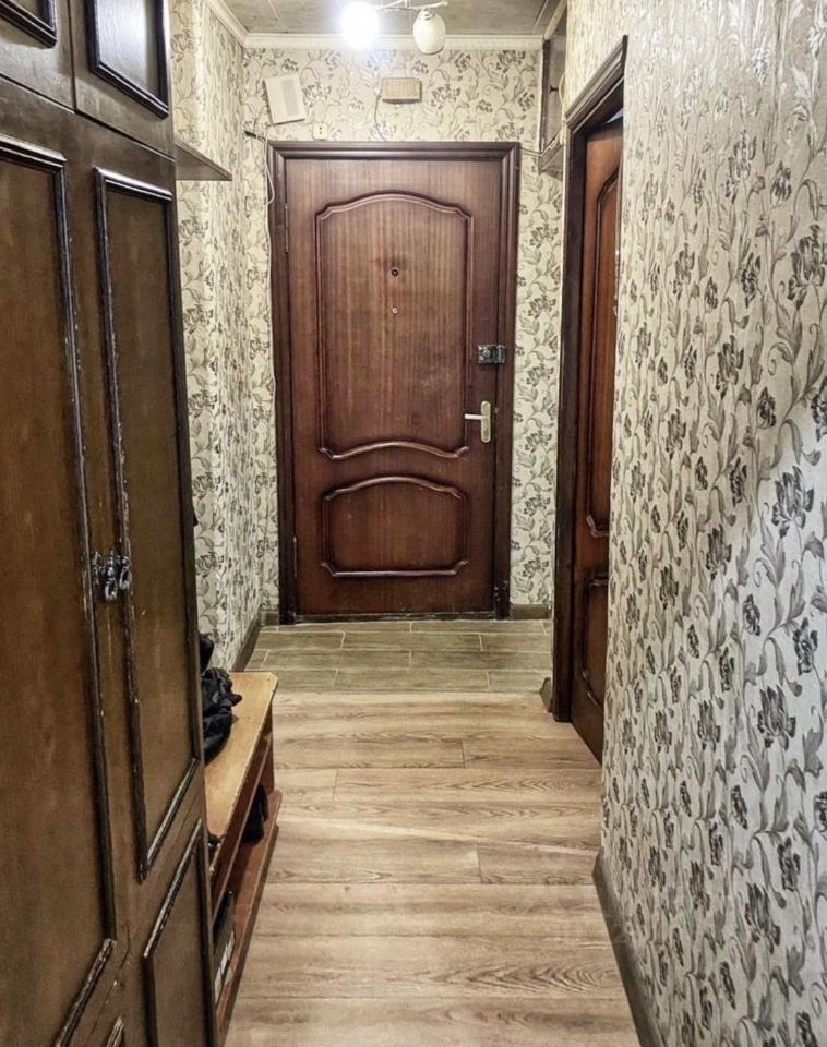 Продажа 3-комн квартиры на вторичном рынке Туристская улица, 10