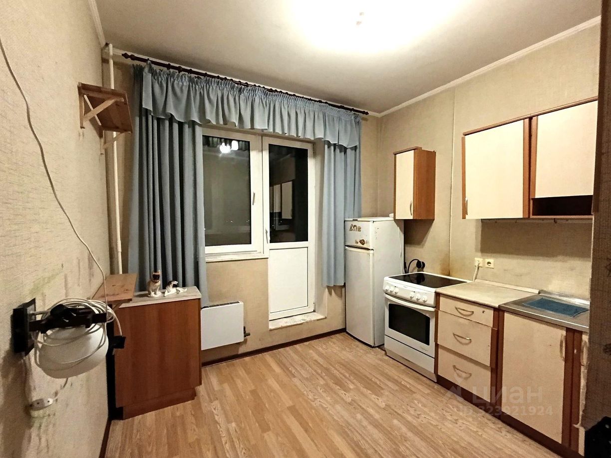 Продажа 1-комн квартиры на вторичном рынке Лобня, Фестивальная улица,  д. 8к2