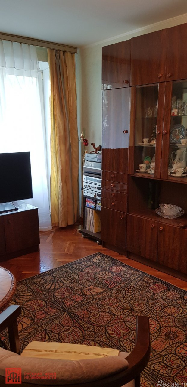 Продажа 3-комн квартиры на вторичном рынке Выборг г., Мира ул. ,  д. 19