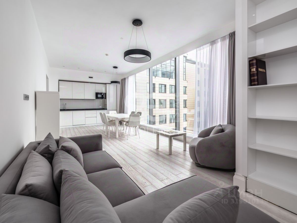 Продажа 2-комн квартиры на вторичном рынке 2-я Брестская улица, 6