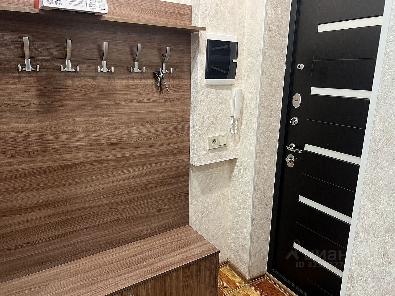 Аренда 3-комн квартиры на вторичном рынке Дегунинская улица, 3