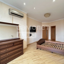 Продажа 3-комн квартиры на вторичном рынке Союзный проспект,  д. 22