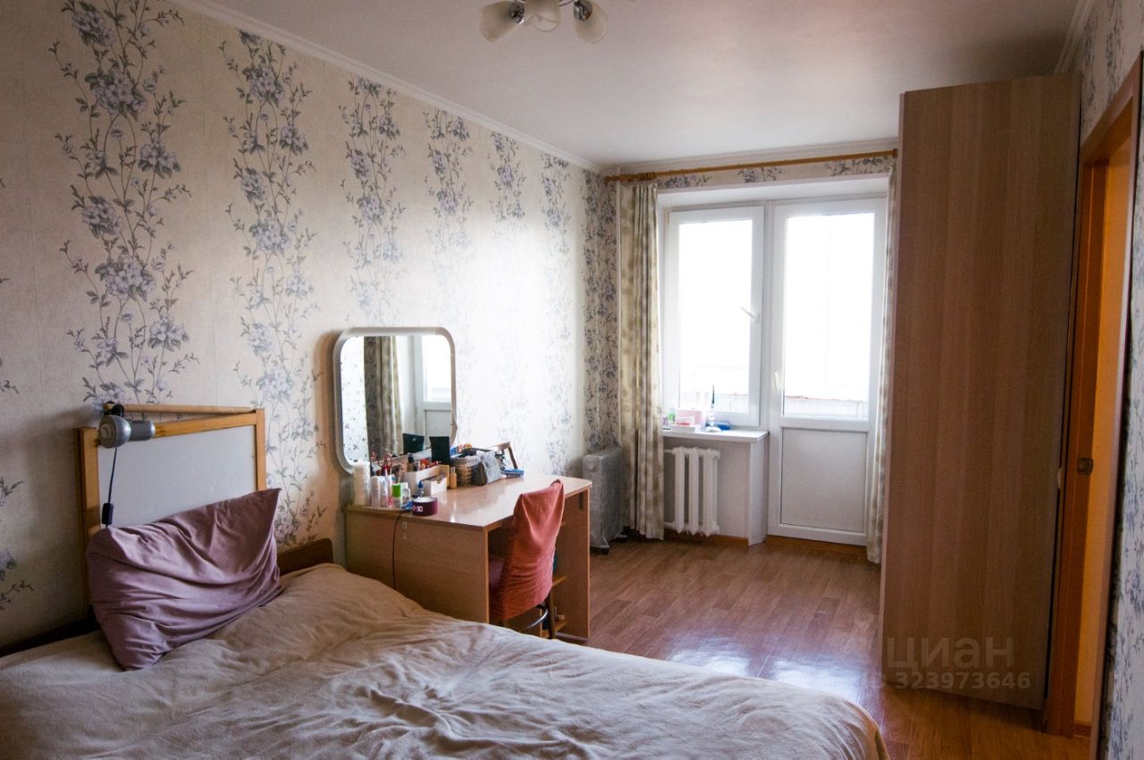 Продажа 2-комн квартиры на вторичном рынке улица Красных Зорь, 47