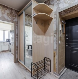 Продажа 3-комн квартиры на вторичном рынке Старо-Петергофский пр-кт,  д. 18