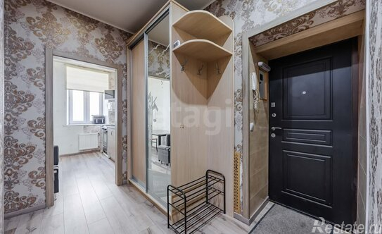 Продажа 3-комн квартиры на вторичном рынке Старо-Петергофский пр-кт,  д. 18