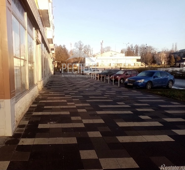 Продажа 1-комн квартиры на вторичном рынке г. Пересвет, ул. Строителей,  д. 2