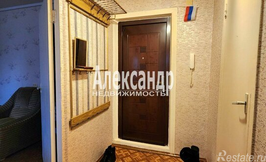 Продажа 1-комн квартиры на вторичном рынке Кириши г, Ленина пр-кт,  д. 37