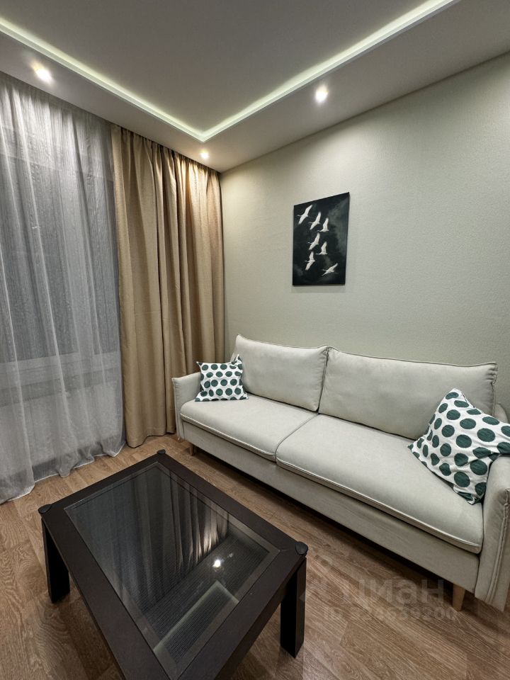 Аренда 1-комн квартиры на вторичном рынке Мурино, бульвар Петровский, 11к1