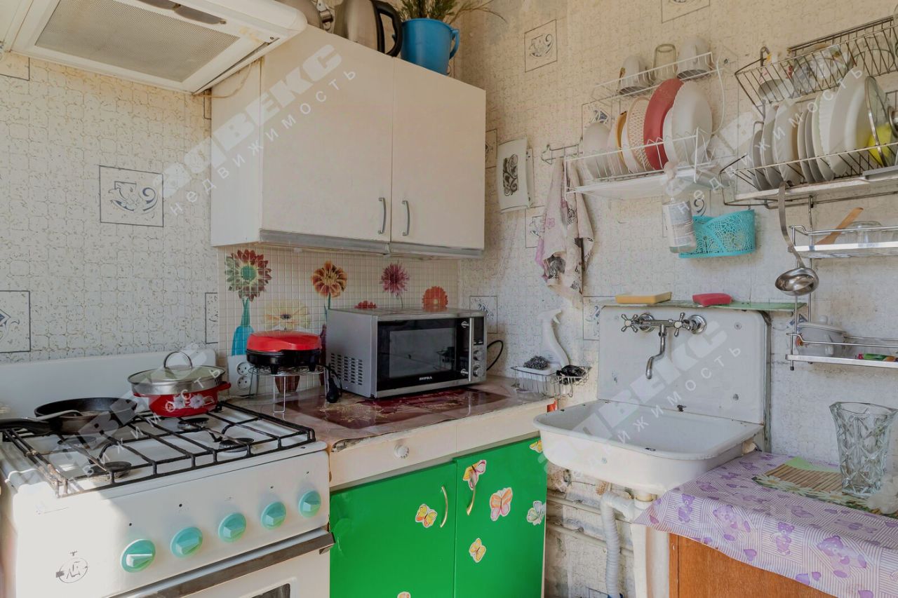 Продажа комнаты Бухарестская улица, 72К1