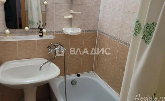 Продажа 1-комн квартиры на вторичном рынке Анадырский проезд,  д. 77