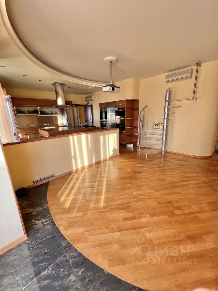 Продажа 3-комн квартиры на вторичном рынке Рублевское шоссе, 26К4