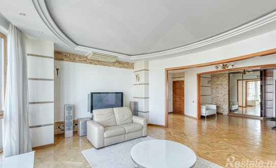 Аренда 4-комн квартиры на вторичном рынке Страстной б-р,  д. 10,  к. 1