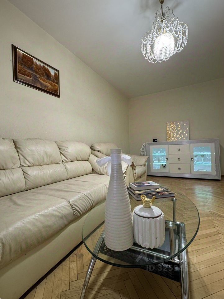 Продажа 3-комн квартиры на вторичном рынке проспект Королева, 46К3