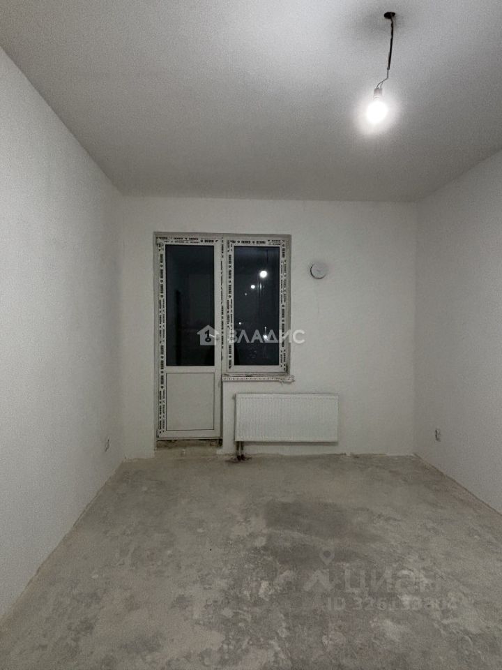 Продажа 2-комн квартиры на вторичном рынке д. Янино-2, улица Рябиновая, 8к5