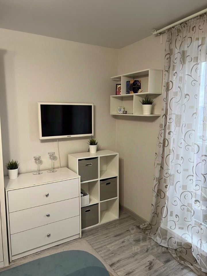 Продажа 1-комн квартиры на вторичном рынке Нежинская улица, 13