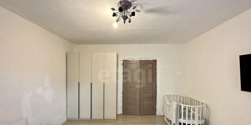 2-комн квартира Онежская улица,  д. 37