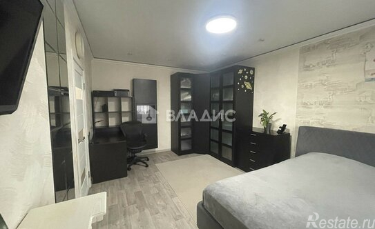 Продажа 4-комн квартиры на вторичном рынке ул Авиаторов,  д. 5,  к. 6