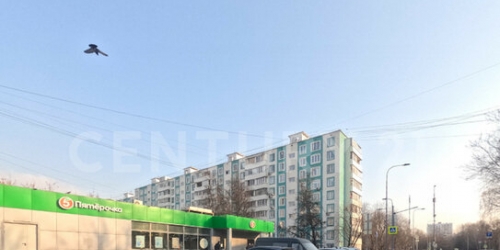 3-комн квартира Перекопская улица,  д. 22