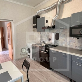 Продажа 2-комн квартиры на вторичном рынке Днепропетровская улица,  д. 63