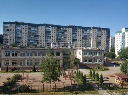 Продажа 3-комн квартиры на вторичном рынке Колпино, Оборонная ул,  д. 2