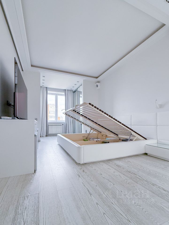 Продажа 3-комн квартиры на вторичном рынке улица Пырьева, 9к3