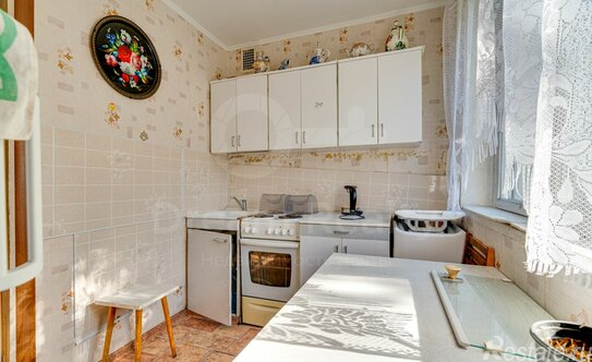 Продажа 2-комн квартиры на вторичном рынке Зюзинская улица,  д. 8