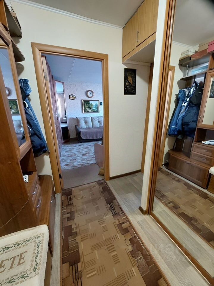 Продажа 2-комн квартиры на вторичном рынке Сосновый Бор, проспект Героев, 31