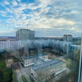 Продажа 1-комн квартиры на вторичном рынке Большевиков пр-кт,  д. 35 к3