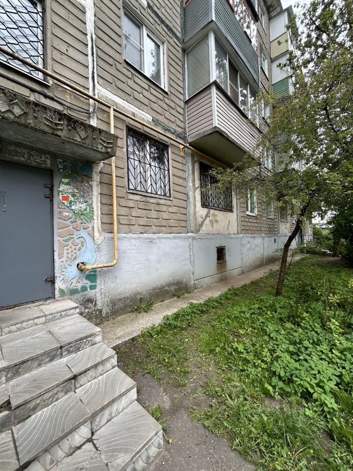 Продажа 2-комн квартиры на вторичном рынке Серпухов, Осенняя улица, 17