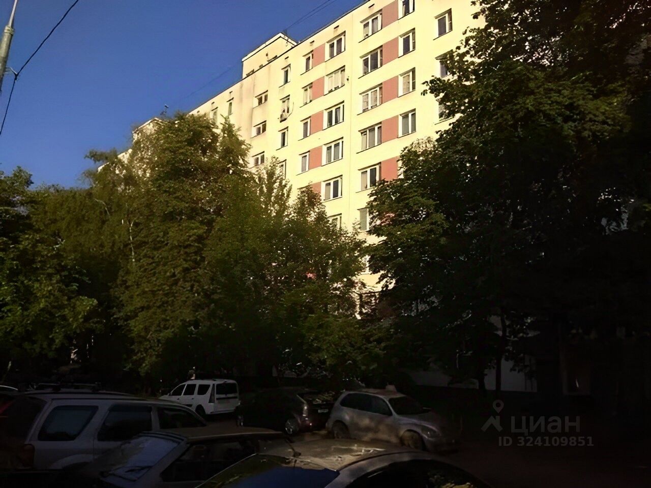 Продажа 2-комн квартиры на вторичном рынке Профсоюзная улица, 99