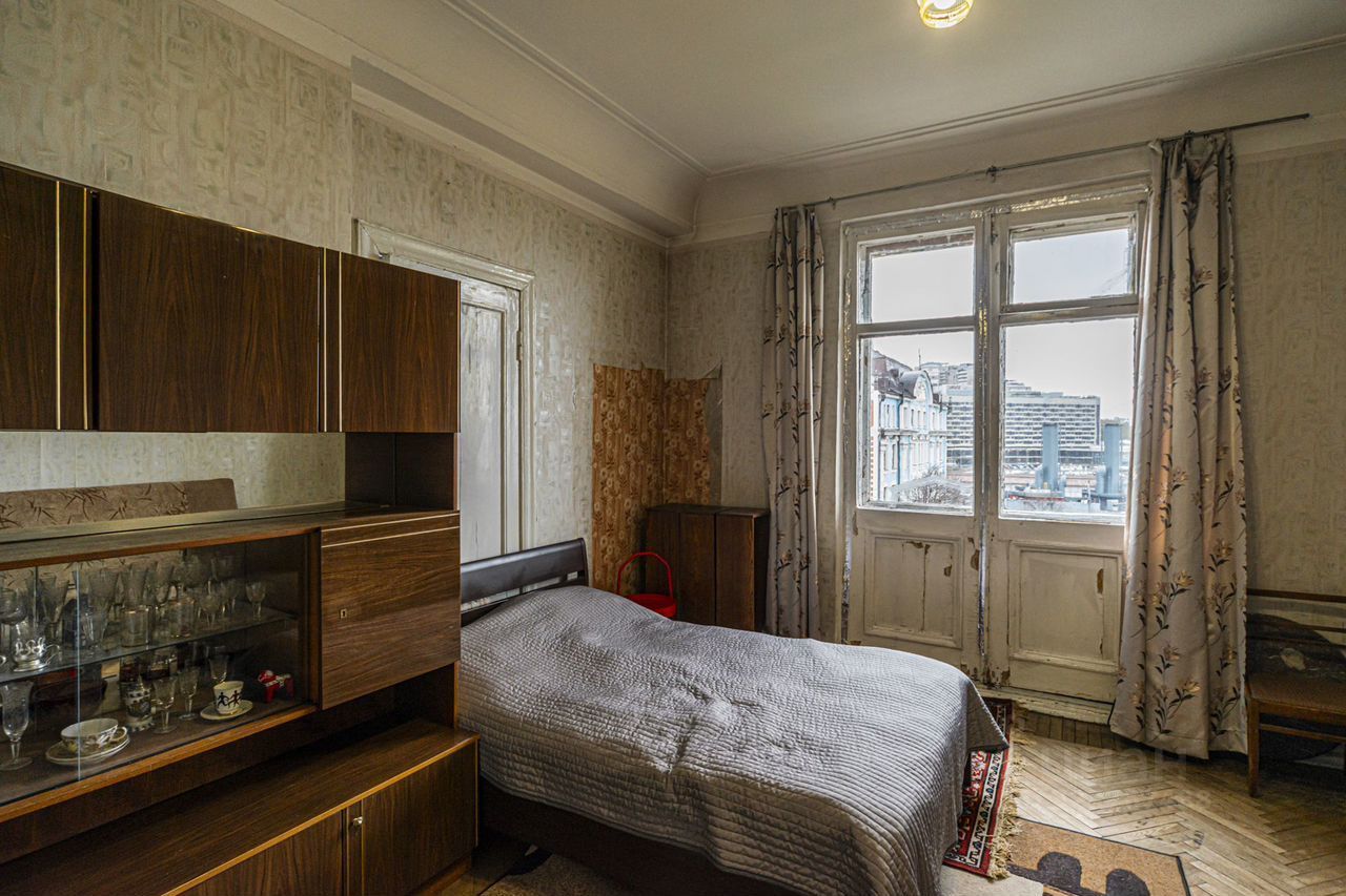 Продажа 3-комн квартиры на вторичном рынке Мичуринская улица, 1